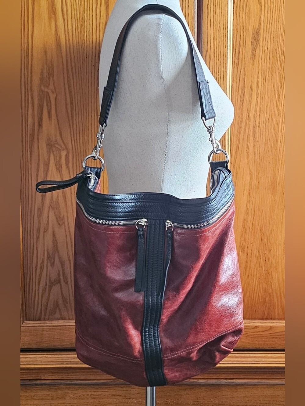 Rough And Tumble Leather Bucket Shoulder Bag in Burgundy and Black